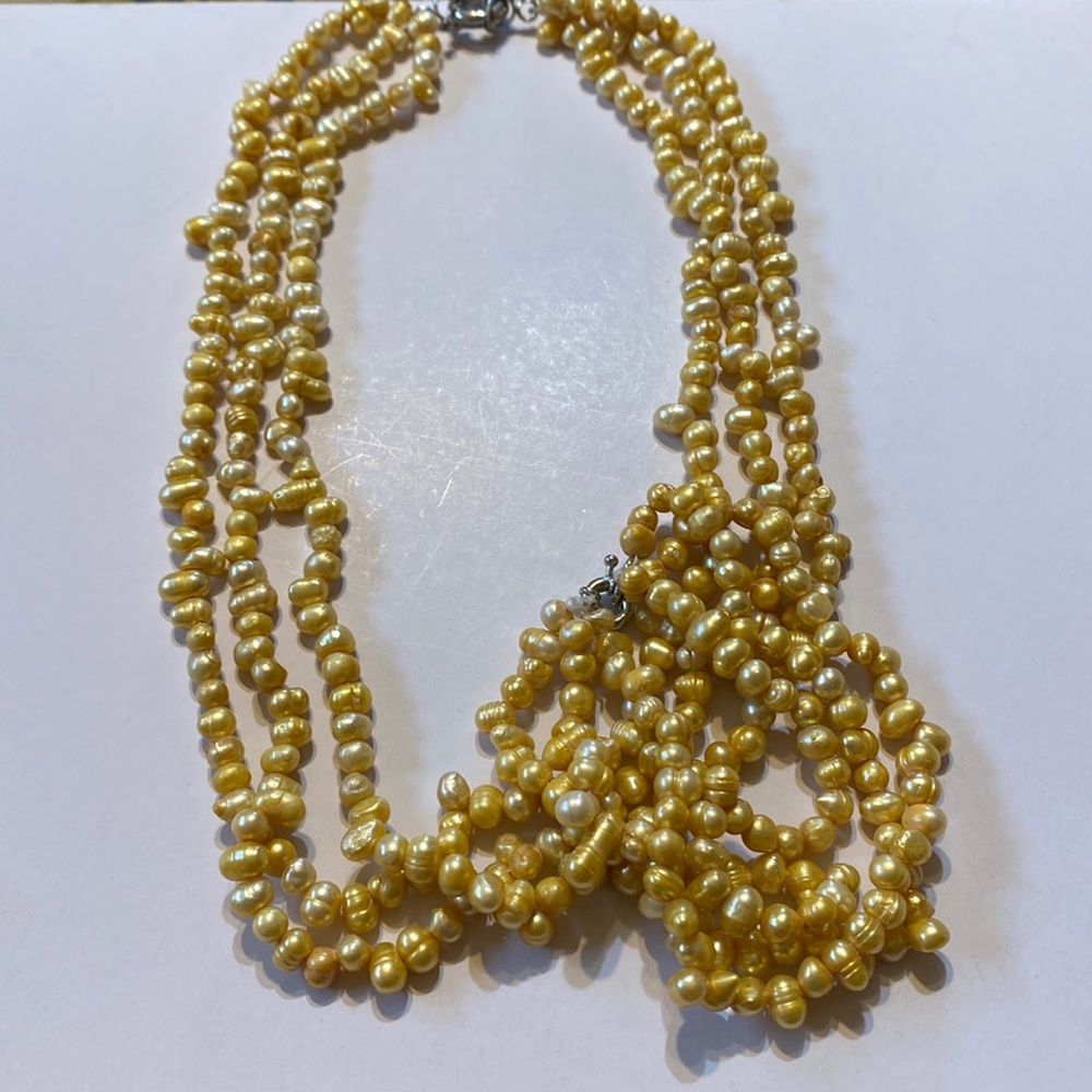 Natural fresh water pearls necklace / bracelet set. Classic !